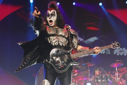 Οι KISS επιστρέφουν με τη βιογραφική ταινία “Shout It Out Loud” σε σκηνοθεσία McG