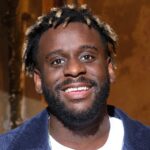 Myles Smith – Ο Βρετανός τραγουδοποιός στηρίζει τη Chappell Roan και μιλά για τα όρια με το κοινό