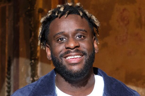 Myles Smith – Ο Βρετανός τραγουδοποιός στηρίζει τη Chappell Roan και μιλά για τα όρια με το κοινό