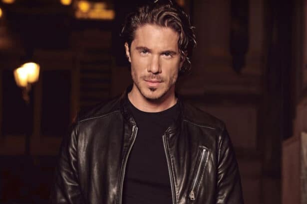 Νίκος Οικονομόπουλος - νέο άλμπουμ 11 Με λίγα λόγια, επιστροφή στη δισκογραφία με ελληνικό λαϊκό τραγούδι