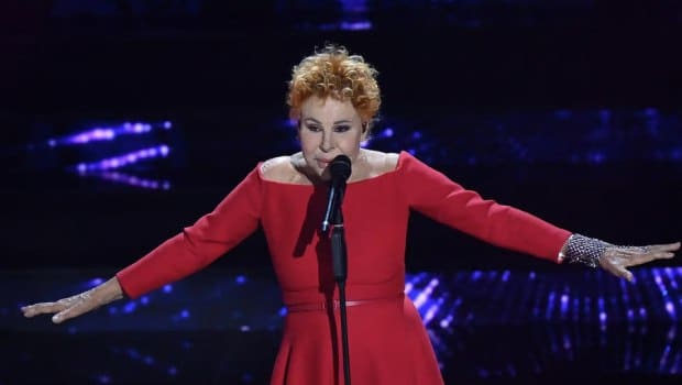 Ornella Vanoni στο Sanremo 2023 – Θρυλική Ιταλίδα τραγουδίστρια