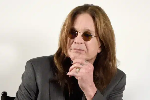 Ozzy Osbourne στη σκηνή του “Back to the Beginning” στο Μπέρμιγχαμ, το τελευταίο του show γεμάτο συγκίνηση και σεβασμό