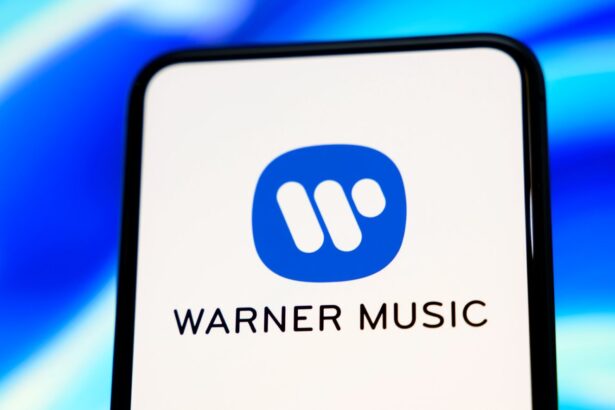 Warner Music Suno AI συνεργασία 2025 συμφωνία μουσική βιομηχανία