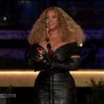 Beyoncé disekatommyriouxos pop star 2025