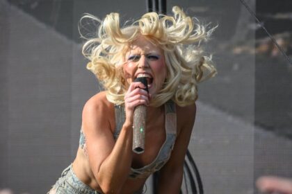 Amy Louise Taylor Amyl & The Sniffers φωτογράφιση Vogue Portugal