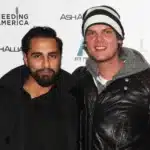Ο μάνατζερ του Avicii, Ash Pournouri, σε φωτογράφιση με τον DJ