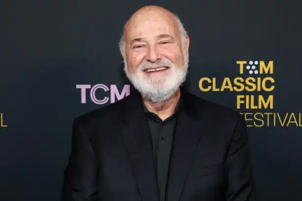 Rob Reiner μαζί με Paul McCartney και Elton John στο “Spinal Tap II”