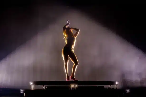 Addison Rae στη σκηνή του Beyond The Valley Festival στην Αυστραλία