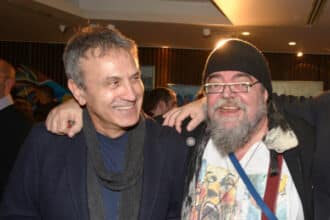 Γιώργος Νταλάρας Σταμάτης Κραουνάκης νέο τραγούδι Παίξε Ρε Φίλε Μπάλα