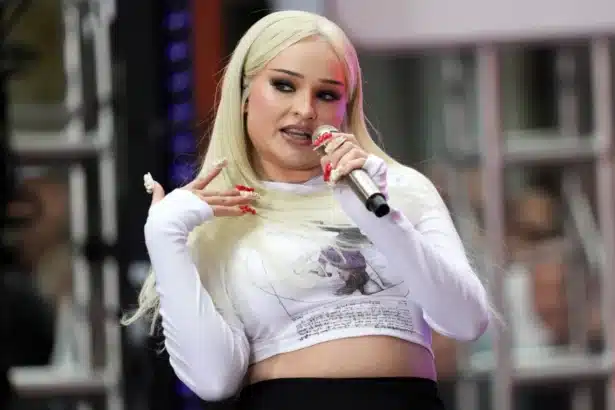 Kim Petras και Zohran Mamdani συζήτηση για την απαγόρευση των αμαξών στο Central Park