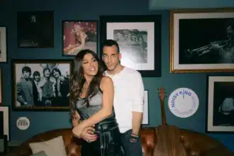 o erotas grafetai elena paparizou panos mouzourakis video clip