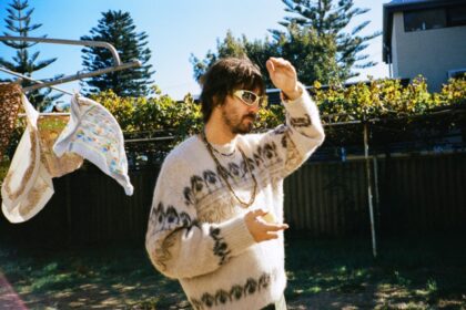 Kevin Parker των Tame Impala μιλά για τις αρνητικές κριτικές και την αυτοκριτική του