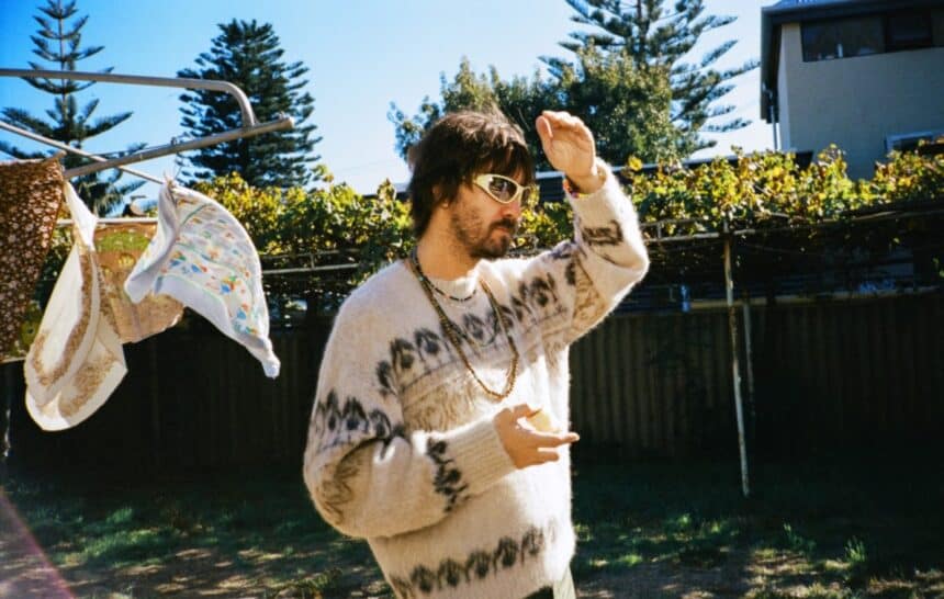 Kevin Parker των Tame Impala μιλά για τις αρνητικές κριτικές και την αυτοκριτική του