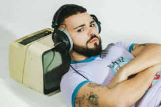 Akylas τραγουδά το «Ατελιέ» – νέα κυκλοφορία από Minos EMI