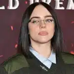 Billie Eilish καταγγέλλει την ICE μετά τη δολοφονία στη Μινεάπολη