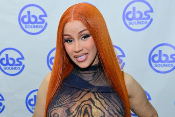 Η Cardi B σε δικαστική αίθουσα μετά από απόφαση δικαστή
