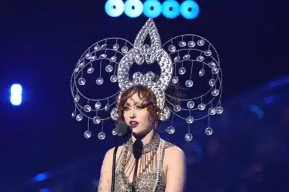 Chappell Roan ομιλία Resonator Awards