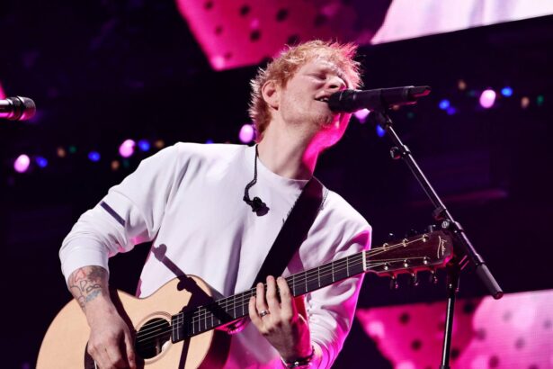 Ed Sheeran στη σκηνή μετά τη δικαστική δικαίωση για την απάτη εισιτηρίων