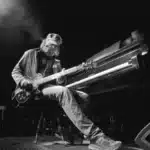 Neil Young σε live εμφάνιση με τους Crazy Horse το 1970