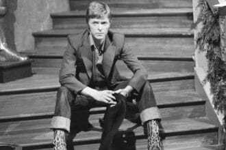 Σκηνή από το Stranger Things με το τραγούδι “Heroes” του David Bowie