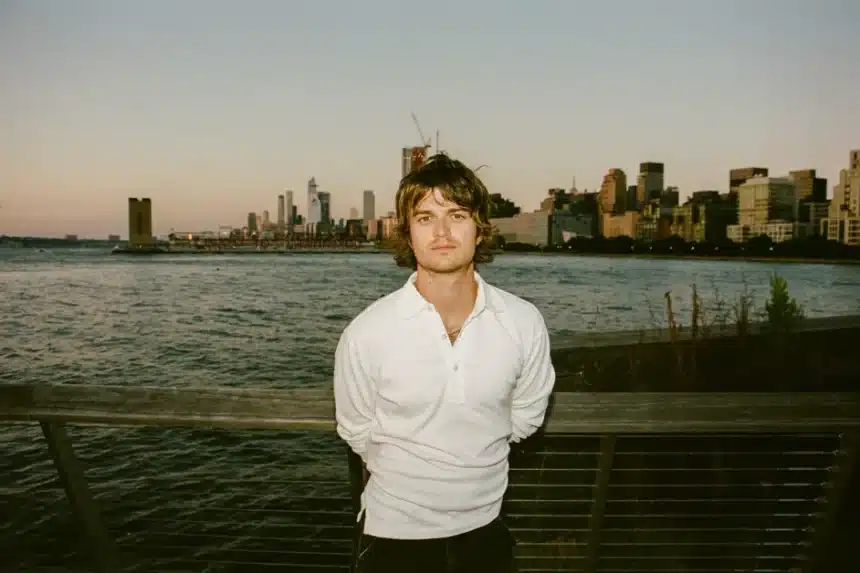 Joe Keery ως Djo κατακτά το Νο.1 μετά το Stranger Things finale