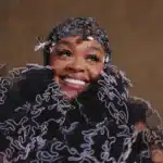 Jill Scott neo soul tragoudistria epistrefei me neo album