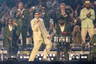 Bad Bunny σε συνέντευξη πριν το Super Bowl Halftime Show