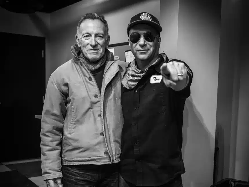 Bruce Springsteen και Tom Morello στη σκηνή στο Land Of Hope And Dreams Tour