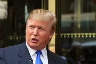 Donald Trump αντιδρά στα Grammys 2026 μετά από σχόλιο του Trevor Noah