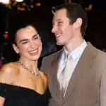 Dua Lipa και Callum Turner στο Berlin Film Festival στην πρεμιέρα του Rosebush Pruning