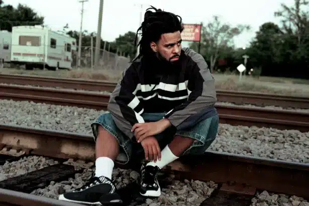 J. Cole νέο άλμπουμ The Fall-Off Billboard Hot 100 ρεκόρ charts