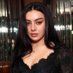 Charli XCX σε νέα horror ταινία του Takashi Miike με γυρίσματα στην Ιαπωνία
