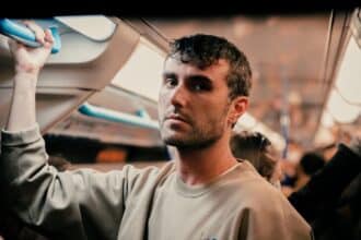 Harry Styles και Fred Again.. στο live στο Λονδίνο όπου ακούστηκε το Coming Up Roses