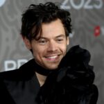 Harry Styles στην εκπομπή Royal Court μιλά για την κηδεία της γιαγιάς του
