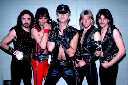 Rob Halford των Judas Priest αποκαλύπτει την έμπνευση του Breaking the Law στο νέο ντοκιμαντέρ της μπάντας