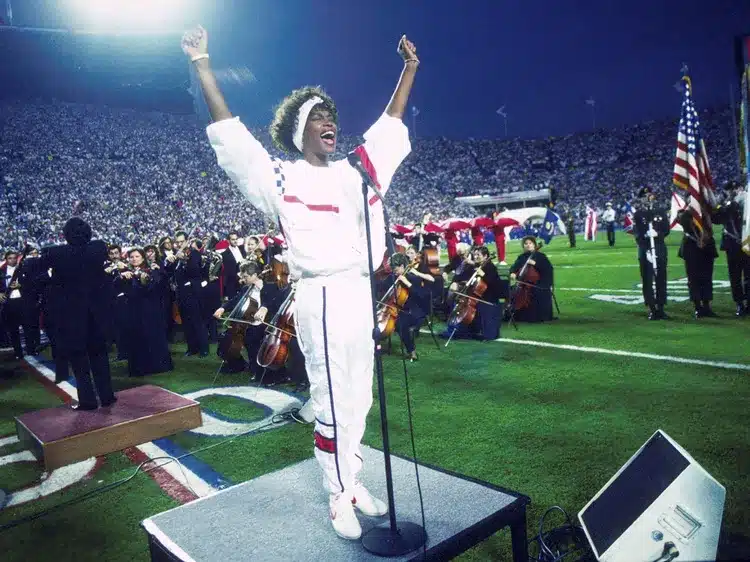 Whitney Houston ερμηνεύει τον εθνικό ύμνο στο Super Bowl 1991