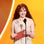 Chappell Roan και Miley Cyrus στο Hannah Montana anniversary special συγκινητική στιγμή