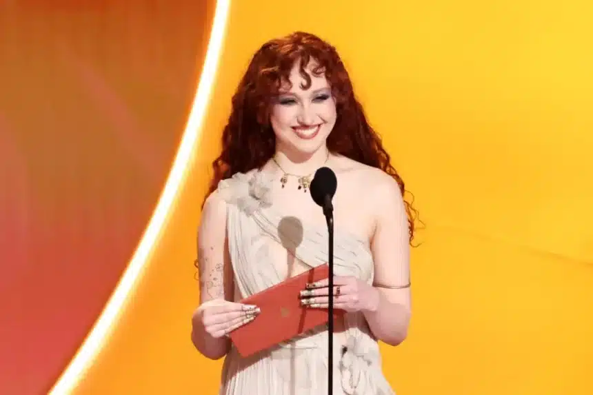 Chappell Roan και Miley Cyrus στο Hannah Montana anniversary special συγκινητική στιγμή