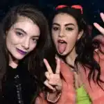 Charli xcx Lollapalooza 2026 lineup μαζί με Lorde και JENNIE headliners στο Chicago music festival