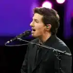 Charlie Puth νέο άλμπουμ Whatever’s Clever πιο ειλικρινής πλευρά 2026