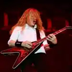Dave Mustaine στη σκηνή με Megadeth το 2025, σχετικό με τη μάχη με τον καρκίνο και τη νέα αυτοβιογραφία