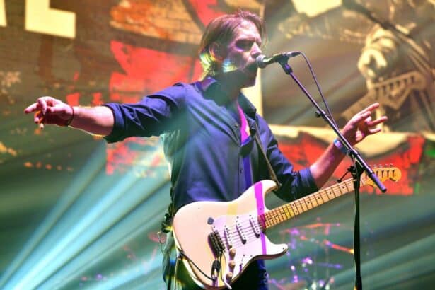 Ο Ed O’Brien των Radiohead σε live εμφάνιση με αναφορά στις δηλώσεις του για τη μπάντα και τη σόλο πορεία του