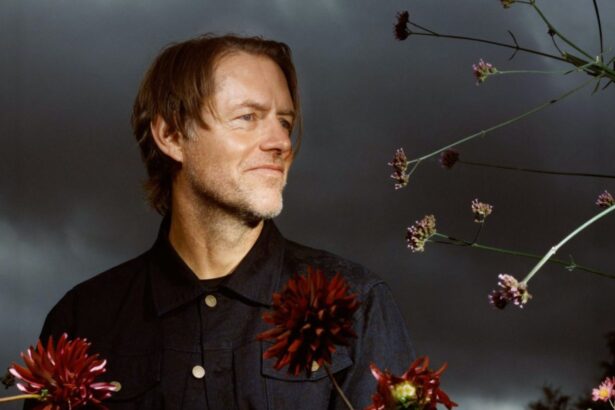 Ed O’Brien κιθαρίστας Radiohead παρουσιάζει το Blue Morpho σε νέα προσωπική μουσική κατεύθυνση