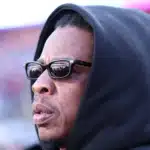 Ο Jay-Z μιλά για την αγωγή σεξουαλικής επίθεσης και την άρνηση συμβιβασμού