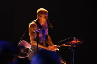 Justin Bieber live Daisies Yukon επιστροφή σκηνή Coachella εμφάνιση