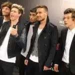 Τα μέλη των One Direction σε πρεμιέρα, με αφορμή την ανακοίνωση του βιβλίου A Whole Lotta History