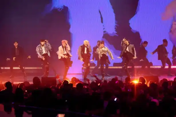 TOMORROW X TOGETHER σε concept εικόνα για το 7TH YEAR A Moment of Stillness in the Thorns