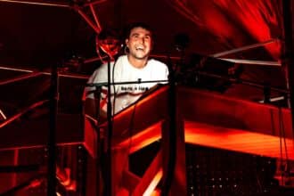 Fred Again.. και Thomas Bangalter παίζουν Daft Punk στο Alexandra Palace