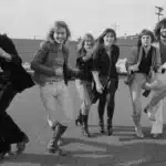 Ann Wilson και Nancy Wilson των Heart στη δεκαετία του 1970 κατά την περίοδο έντονων συγκρούσεων στο συγκρότημα