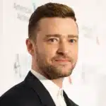 Justin Timberlake σε βίντεο από τη σύλληψή του να μιλά με αστυνομικούς